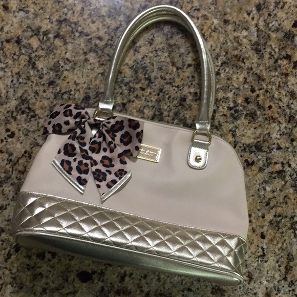 Betsey Johnson Handbags - Betsy Johnson Bow Handbag